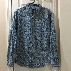 American Eagle “seriously soft” classic fit shirt
